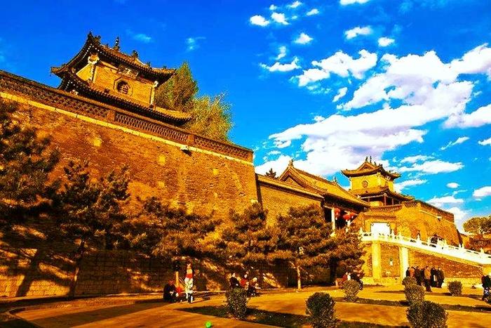 A scenic view of Changzhi Lingze Wang Miao