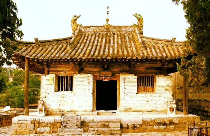 A scenic view of Changzhi Lingze Wang Miao