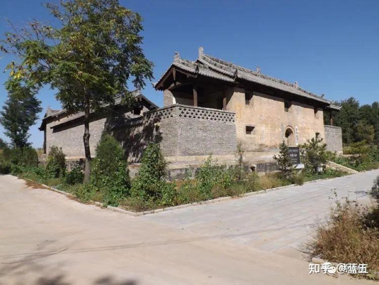 A scenic view of Changzhi Lingze Wang Miao