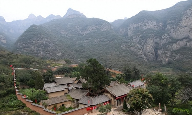 A scenic view of Changzhi Longmen Temple Pingshun