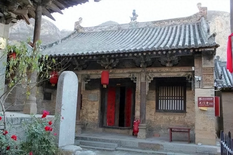 A scenic view of Changzhi Longmen Temple Pingshun