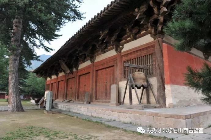 A scenic view of Changzhi Qianwanhu Tangwang Temple