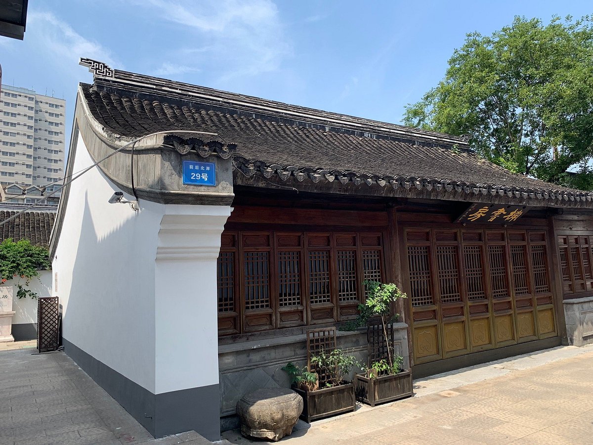 A scenic view of Changzhou Quqiubai Guju