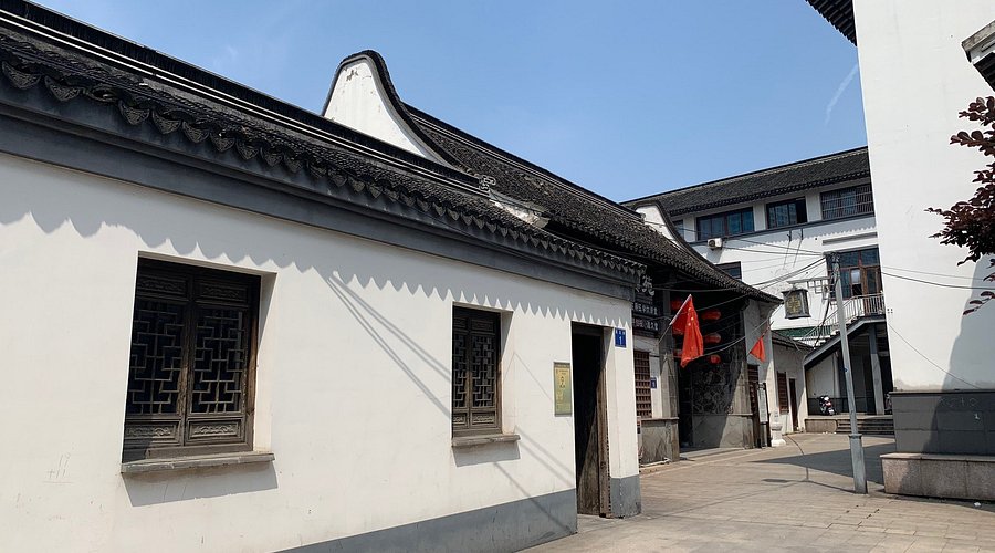 A scenic view of Changzhou Quqiubai Guju