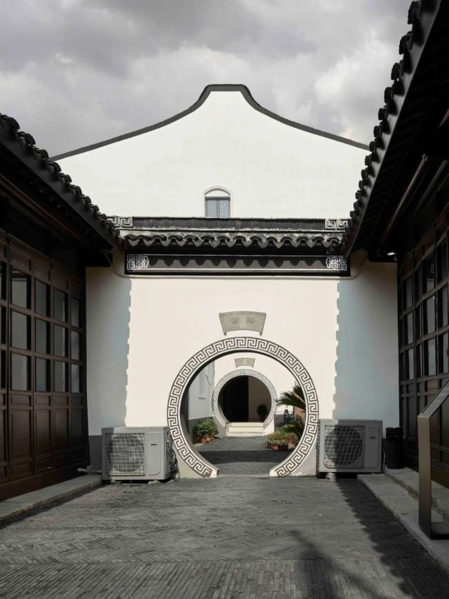 A scenic view of Changzhou Zhangtailei Jiuju