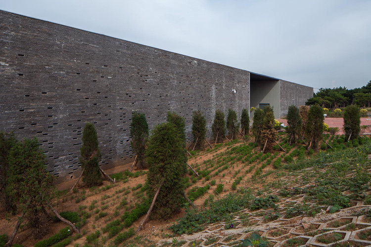 A scenic view of Chaoyang Taiji Wanrenkeng Yizhi