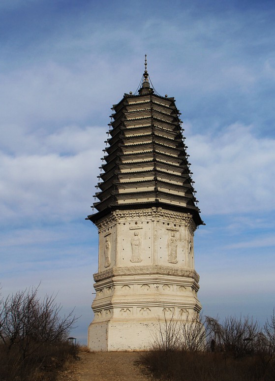 A scenic view of Chaoyang Yunjiesi Ta