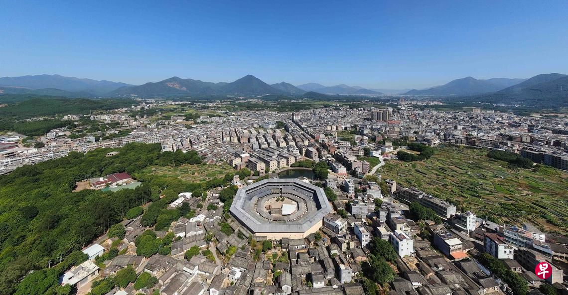 A scenic view of Chaozhou Daoyunlou