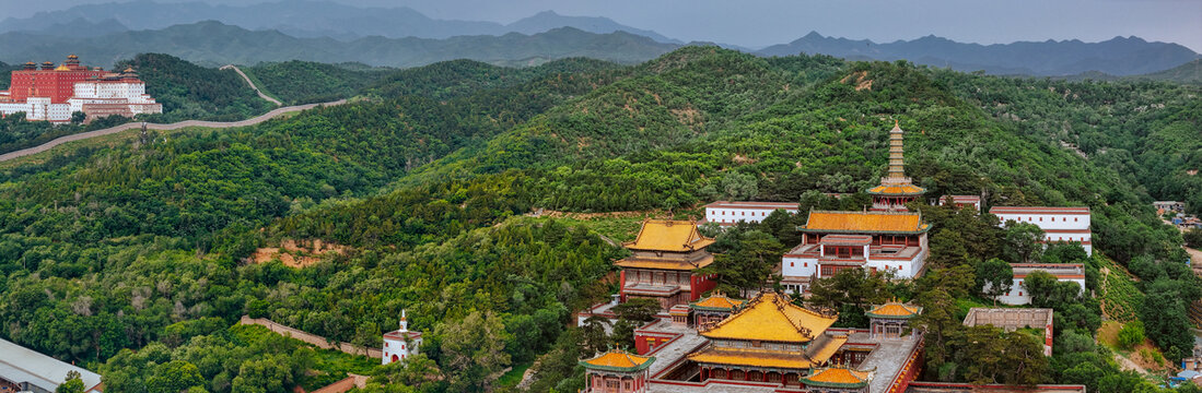 A scenic view of Chengde Anyuan Temple