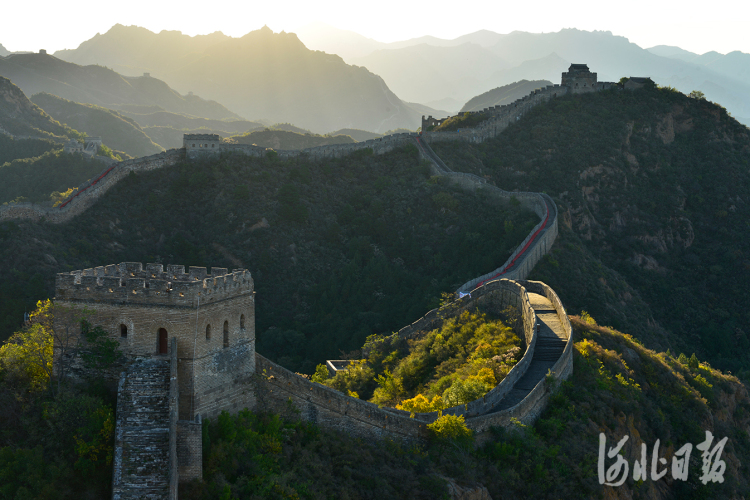 A scenic view of Chengde Banjie Pagoda