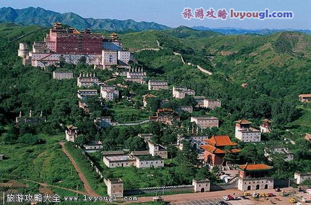 A scenic view of Chengde Dingzicheng Site