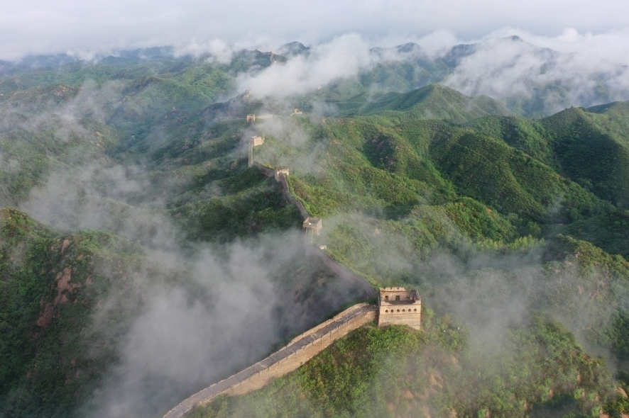 A scenic view of Chengde Fujianggou Site