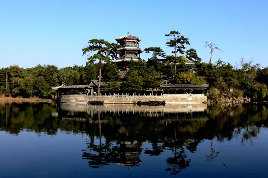 A scenic view of Chengde Mountain Resort