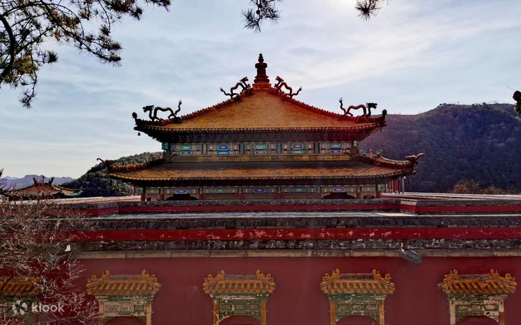 A scenic view of Chengde Puning Temple