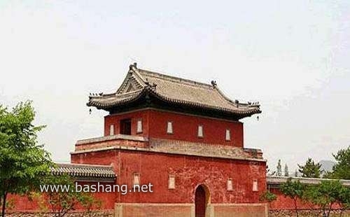 A scenic view of Chengde Puren Temple