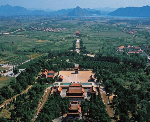 A scenic view of Chengde Shiyang Shihu Tombs