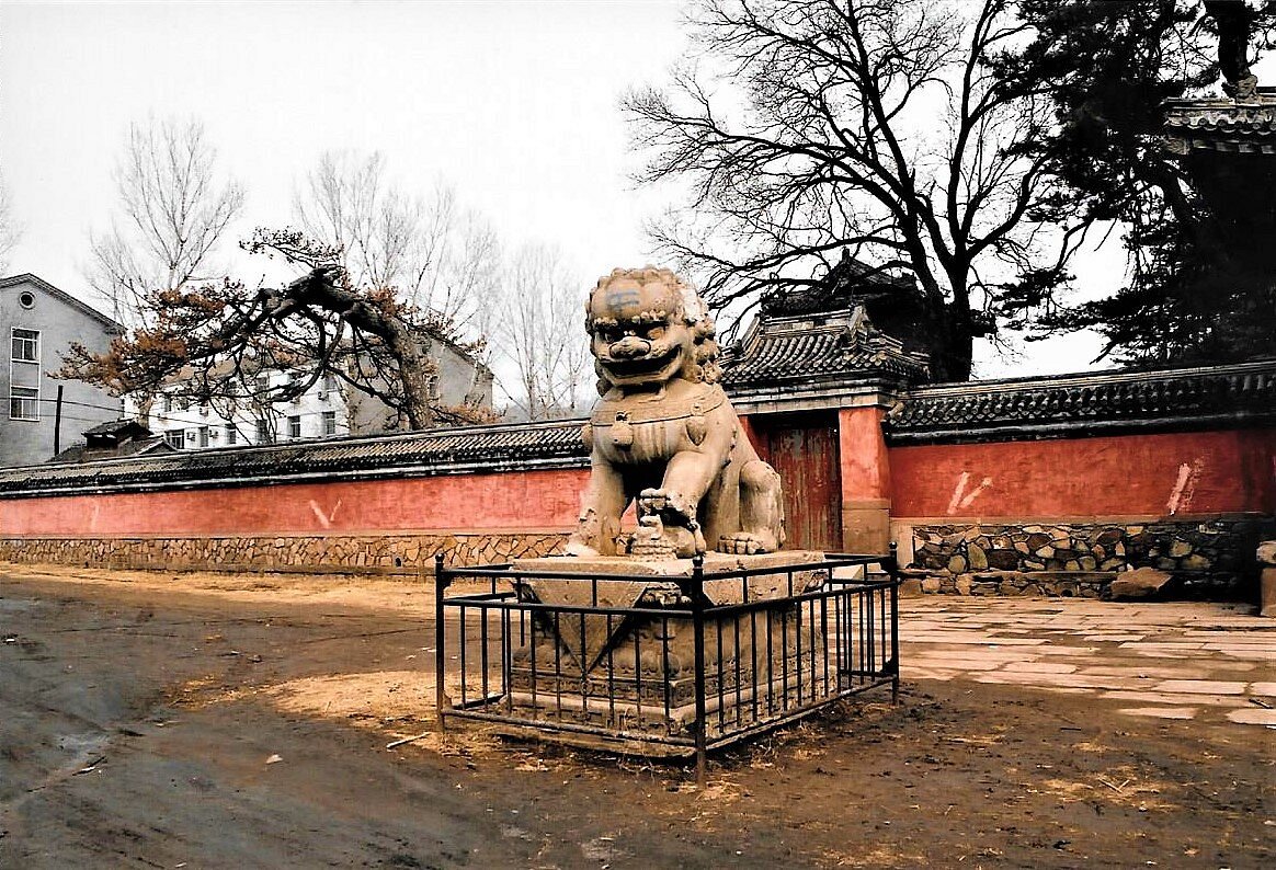 A scenic view of Chengde Shuxiang Temple