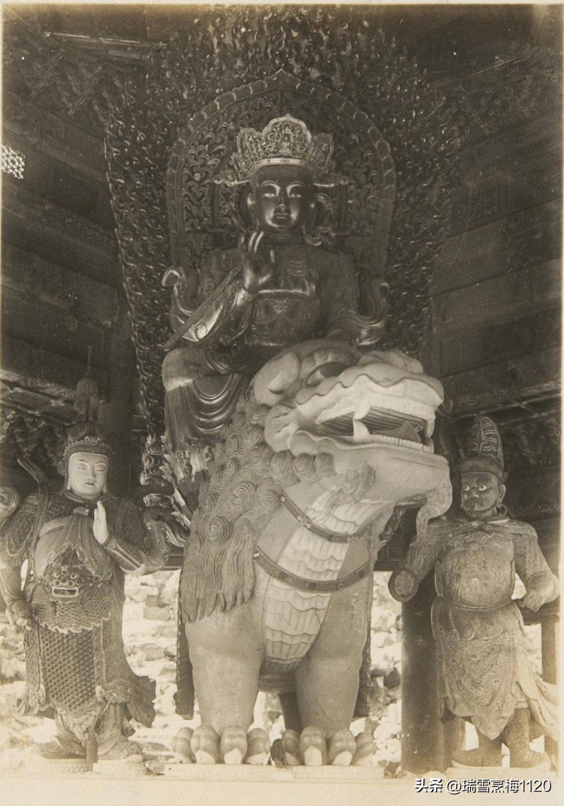 A scenic view of Chengde Shuxiang Temple