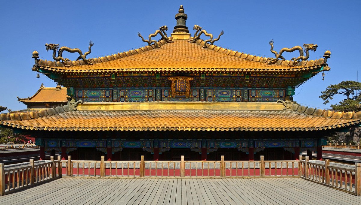 A scenic view of Chengde Xumi Fushou Temple