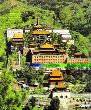 A scenic view of Chengde Xumi Fushou Temple