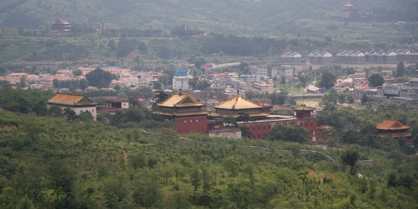 A scenic view of Chengde Xumi Fushou Temple