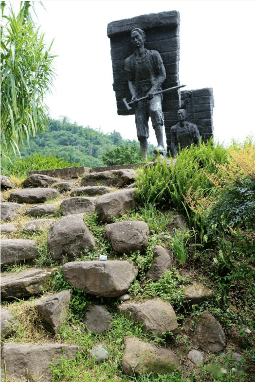 A scenic view of Chengdu Chenyaoyan Chamagudao
