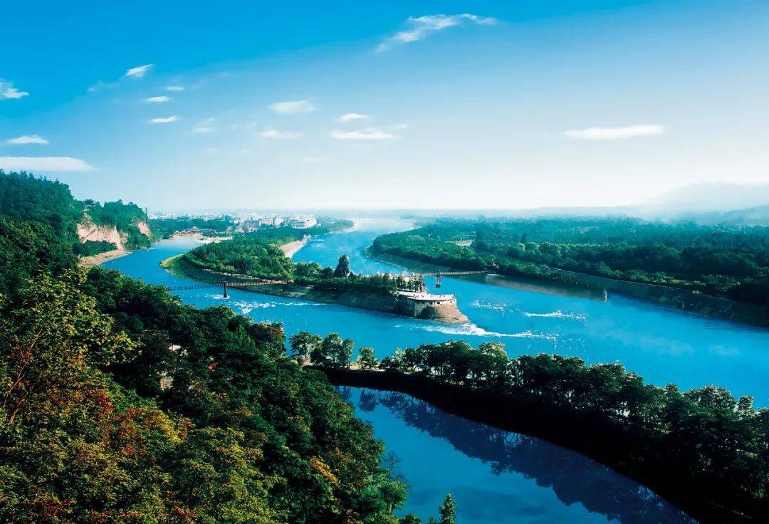 A scenic view of Chengdu Dujiangyan