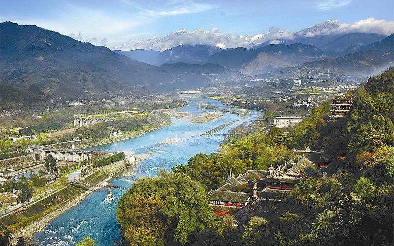 A scenic view of Chengdu Dujiangyan