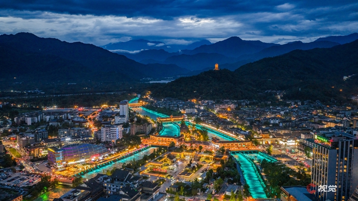 A scenic view of Chengdu Dujiangyan
