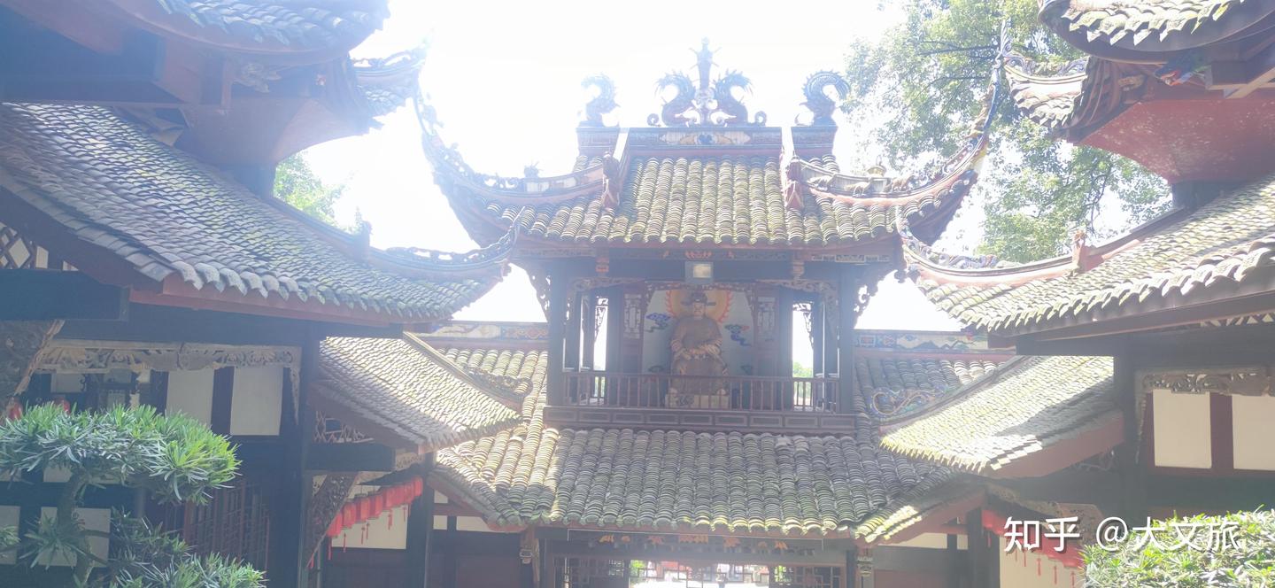 A scenic view of Chengdu Guankou Chenghuangmiao