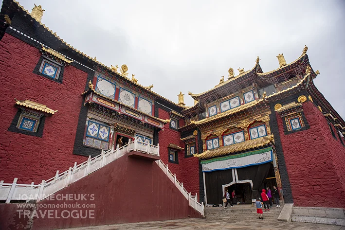 A scenic view of Chengdu Guanyinsi