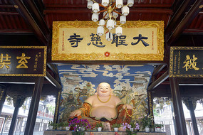 A scenic view of Chengdu Guanyinsi