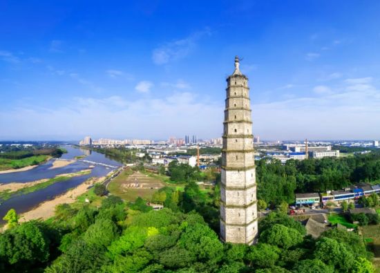 A scenic view of Chengdu Kuiguangta