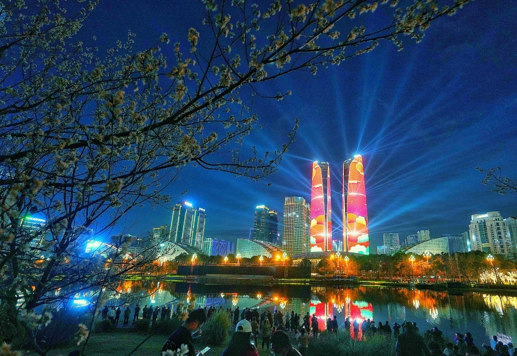 A scenic view of Chengdu Kuiguangta