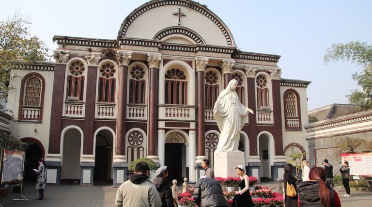 Discover the Charm of Chengdu Pinganqiao Tianzhutang: A Hidden Gem in Sichuan