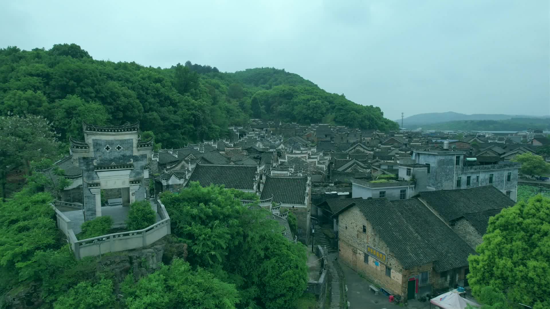 A scenic view of Chenzhou Banliangcun Gujianzhuqun