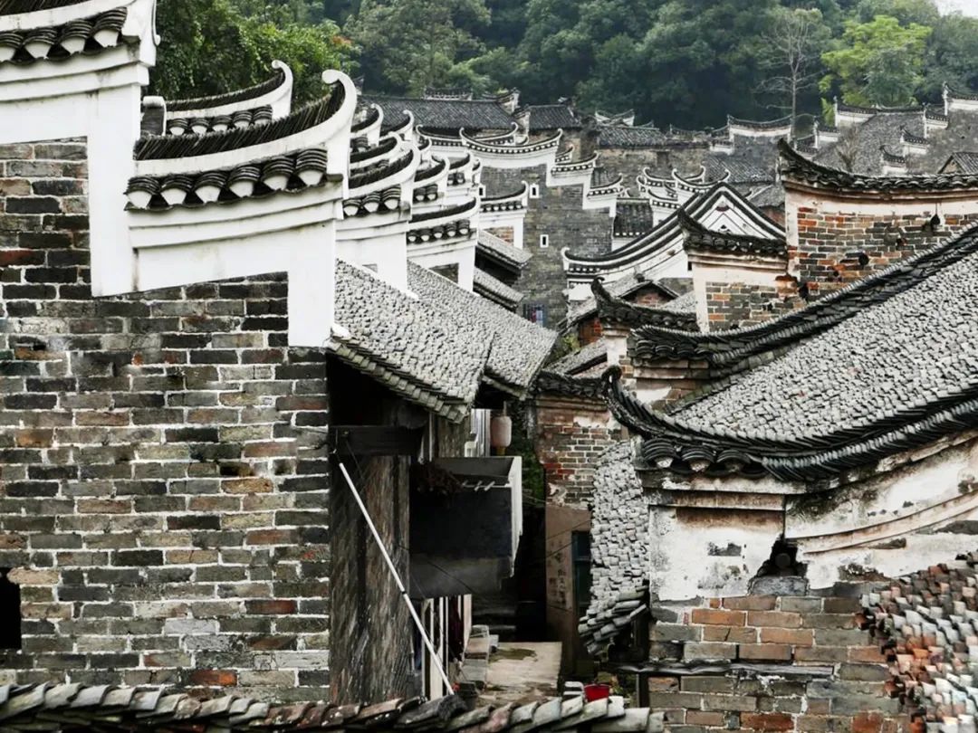 A scenic view of Chenzhou Banliangcun Gujianzhuqun