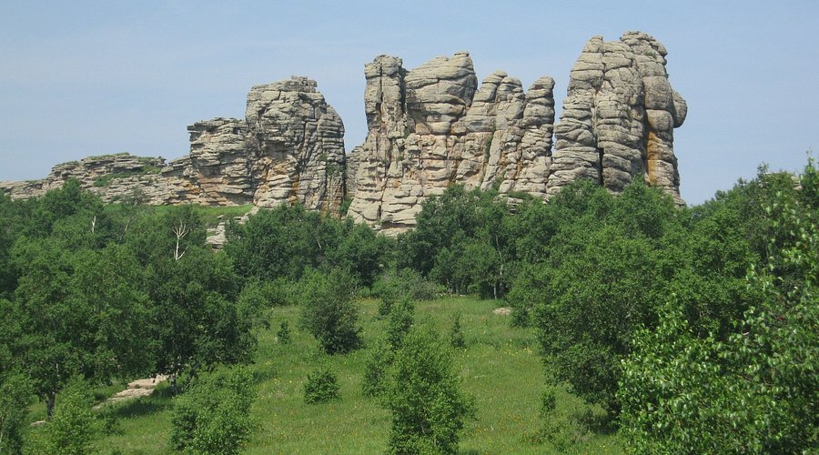 A scenic view of Chifeng Keshiketengyanhuaqun