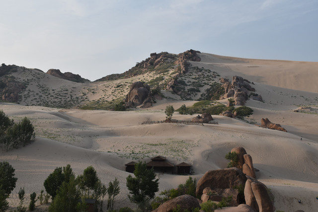 A scenic view of Chifeng Sharibaotemuqun