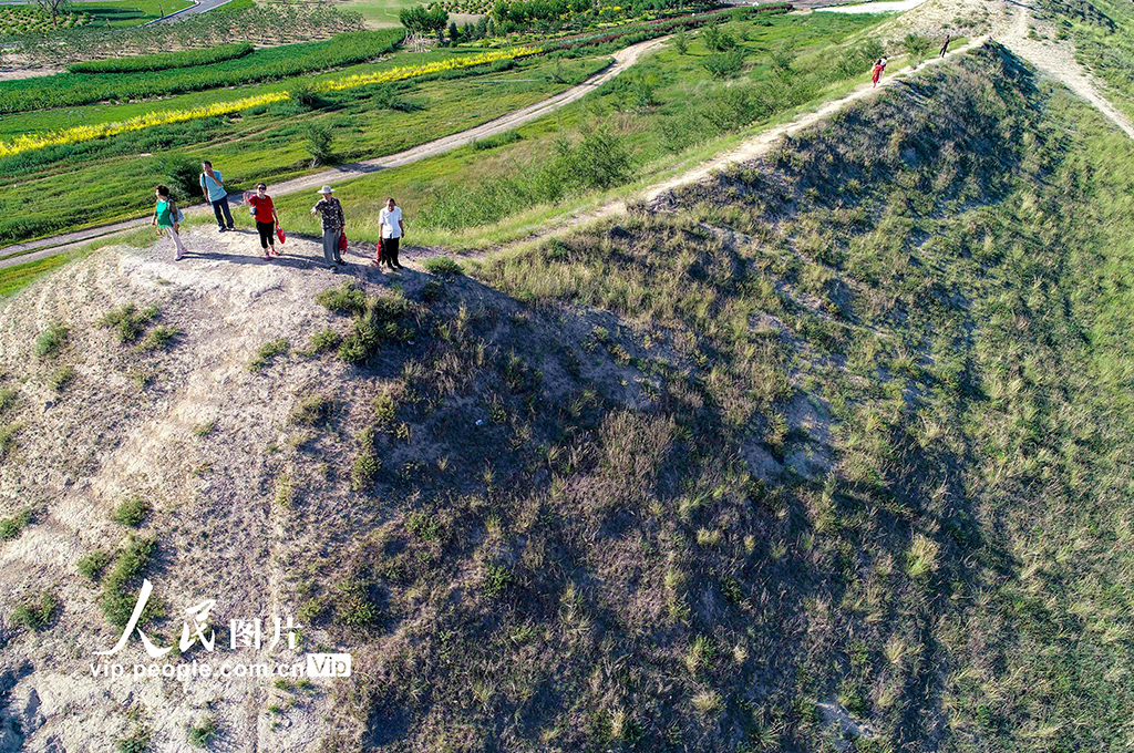 A scenic view of Chifeng Yinjiadianshanhengyizhi