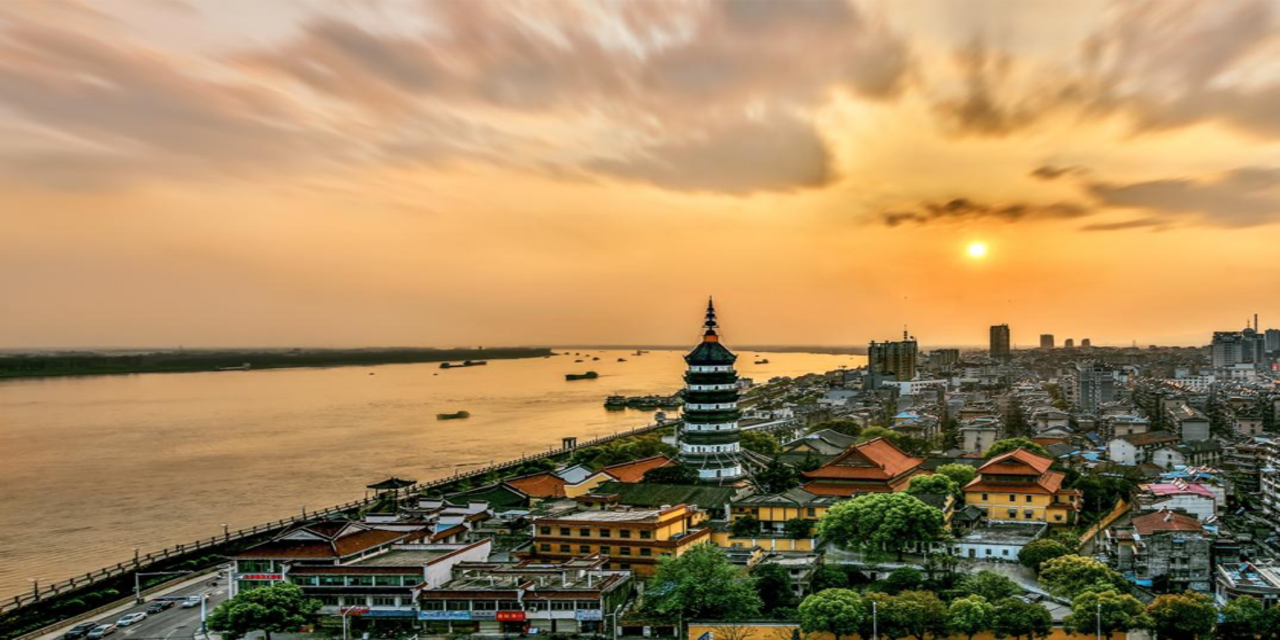 A scenic view of Chizhou Guichi Qingxi Ta