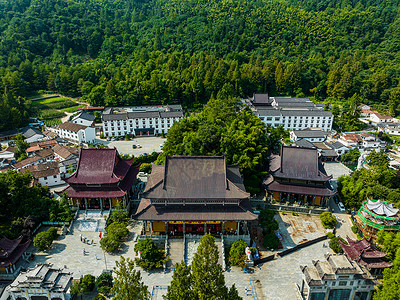 A scenic view of Chizhou Jiuhuashan Baisuigong