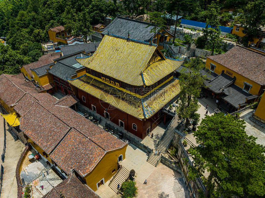 A scenic view of Chizhou Jiuhuashan Qiyuansi