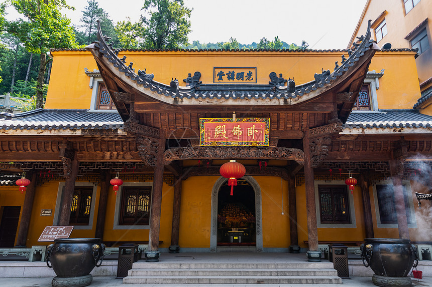 A scenic view of Chizhou Jiuhuashan Qiyuansi