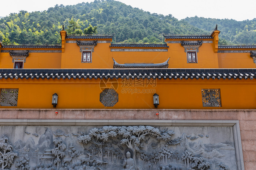 A scenic view of Chizhou Jiuhuashan Qiyuansi