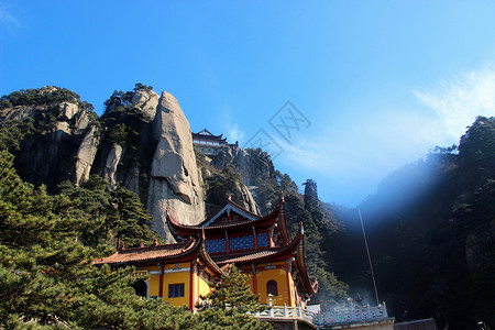 A scenic view of Chizhou Jiuhuashan Yueshendian