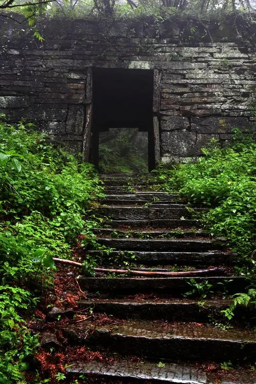 A scenic view of Chizhou Jugenguan Guhui Dao