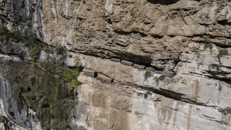 Unveiling Chongqing Jingzhuba Yanguanqun: A Must-Visit Destination for Nature Lovers