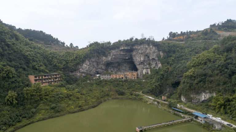Aviation Enthusiasts’ Paradise: Visiting Chongqing Kangzhan Bingqi Gongye Jiuzhiqun Hangkong