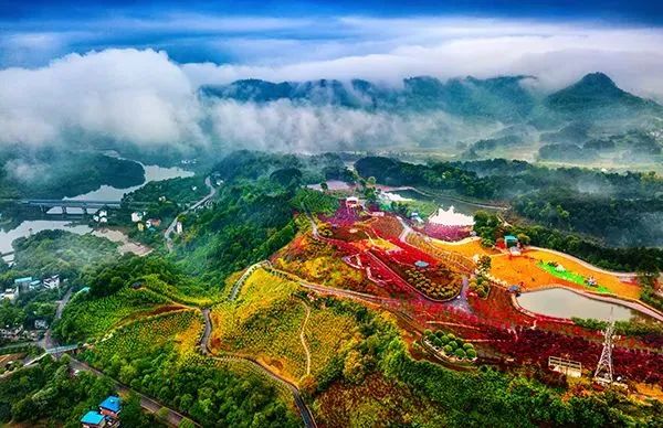 A scenic view of Chongqing Linyuan